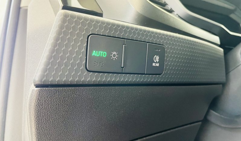 
								Audi A1 SPB 25 TFSI full									