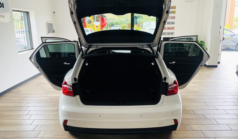 
								Audi A1 SPB 25 TFSI full									