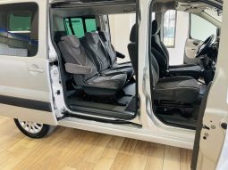 
										Fiat Scudo 2.0 MJT/136 PL Combi 8 posti (M1) full									