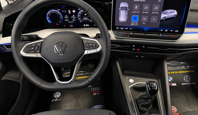 
								Volkswagen Golf 2.0 TDI 115 CV Life full									