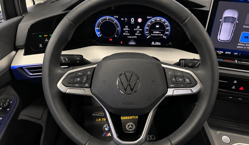 
								Volkswagen Golf 2.0 TDI 115 CV Life full									