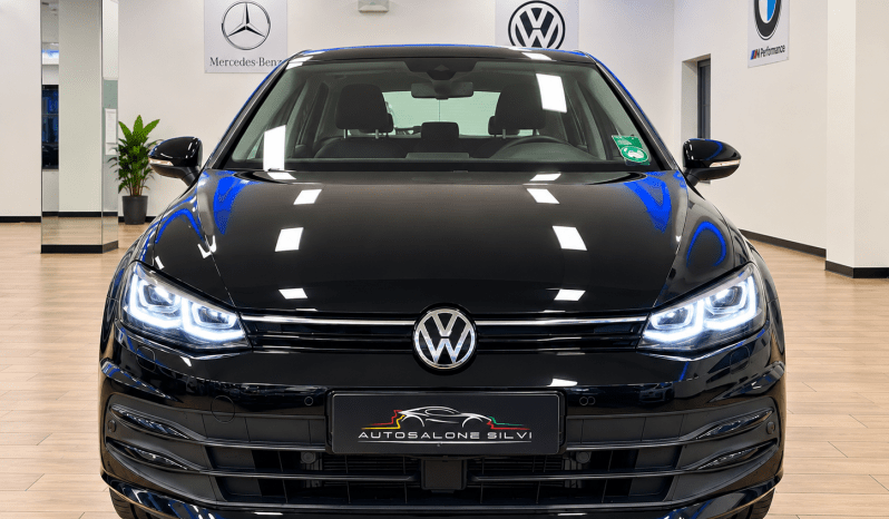 
								Volkswagen Golf 2.0 TDI 115 CV Life full									