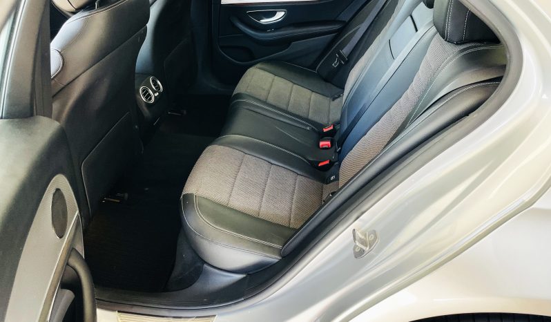 
								Mercedes-benz E 220 BlueTEC Sport 9G-TRONIC full									