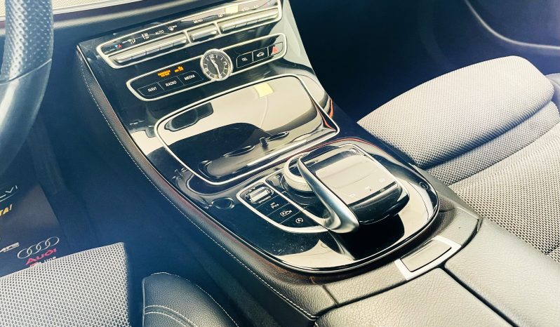 
								Mercedes-benz E 220 BlueTEC Sport 9G-TRONIC full									