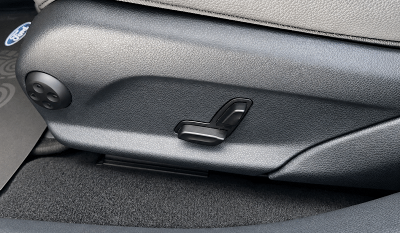 
								Mercedes-benz E 220 BlueTEC Sport 9G-TRONIC full									