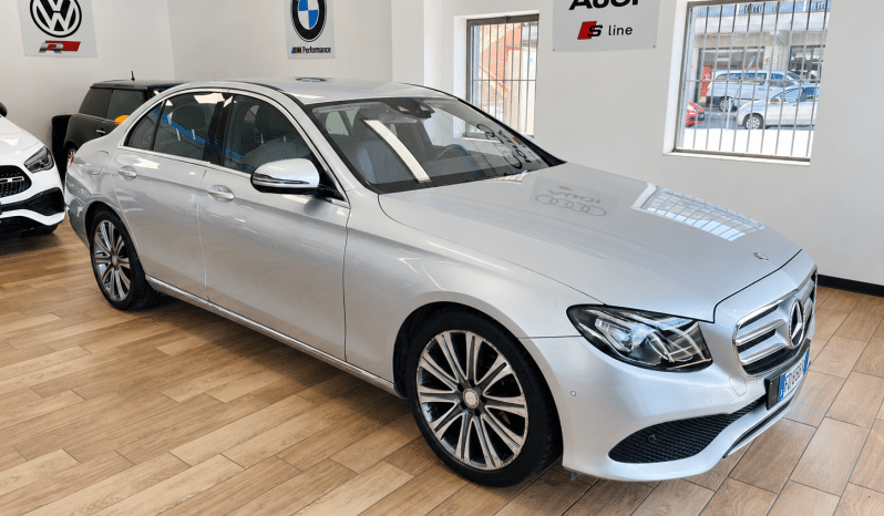 
								Mercedes-benz E 220 BlueTEC Sport 9G-TRONIC full									