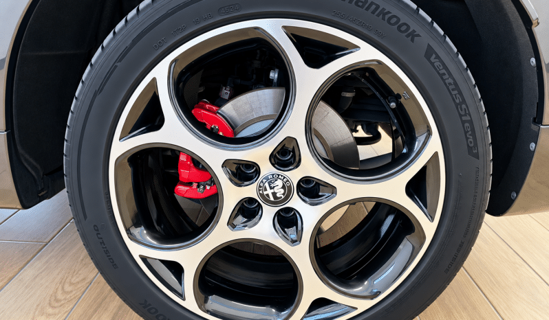 
								Alfa Romeo Tonale 1.3 280 CV PHEV AT6 Q4 Veloce full									