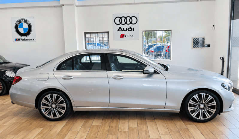 
								Mercedes-benz E 220 BlueTEC Sport 9G-TRONIC full									