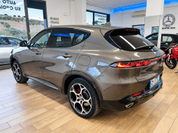 
										Alfa Romeo Tonale 1.3 280 CV PHEV AT6 Q4 Veloce full									